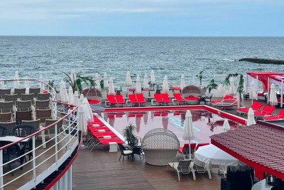 Red Line Beach Club Hotel